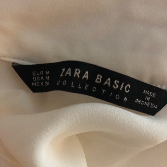 Zara Beaded Neck Top - Picture 3 of 4